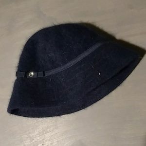 Gap navy bucket hat